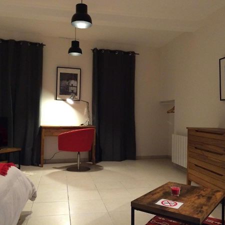 Le Studio Du Chateau Auriac-sur-Vendinelle Zewnętrze zdjęcie