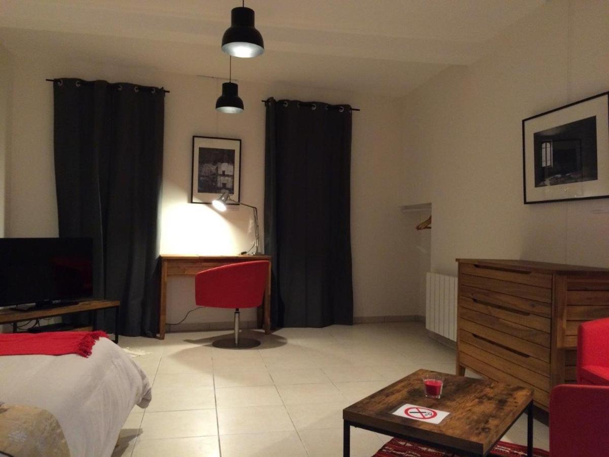 Le Studio Du Chateau Auriac-sur-Vendinelle Zewnętrze zdjęcie